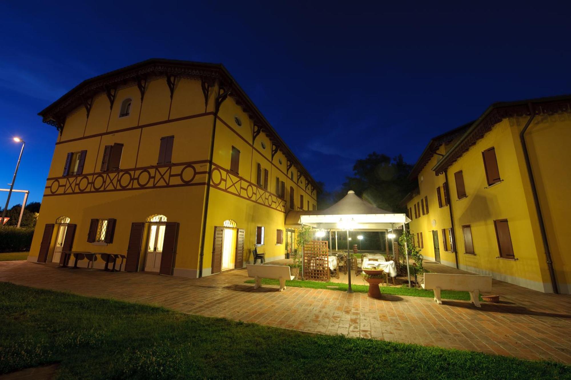 Corte Degli Estensi Formigine Exteriör bild