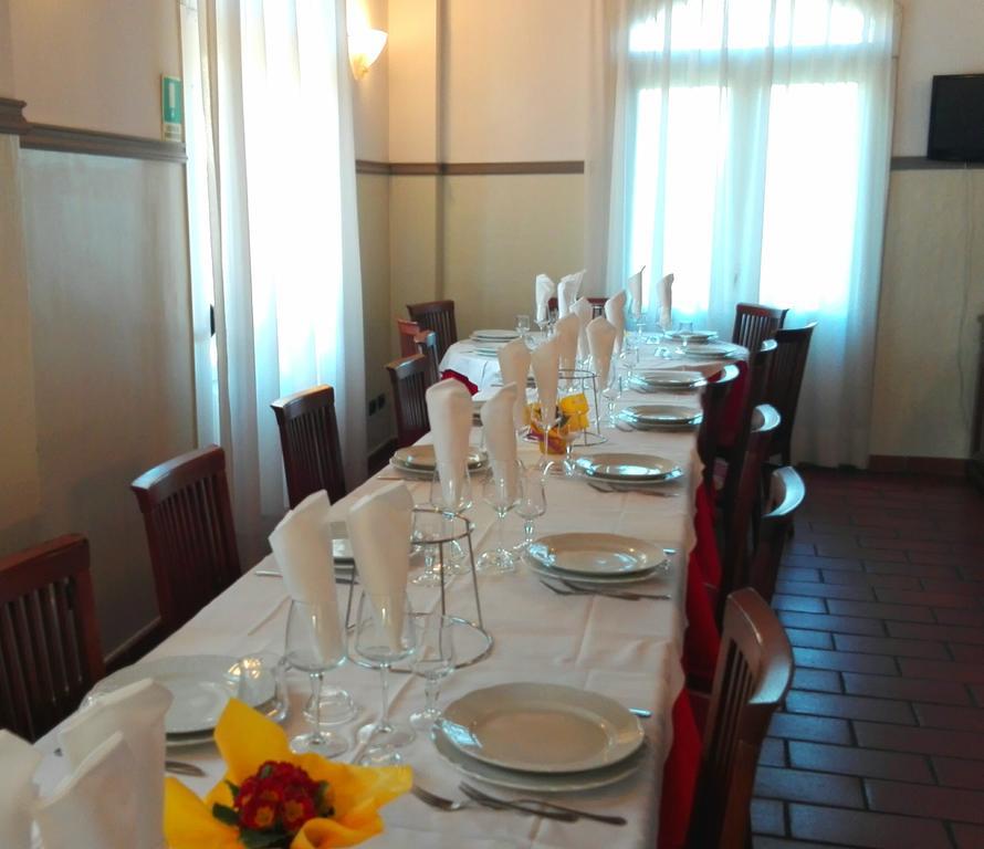 Corte Degli Estensi Formigine Exteriör bild